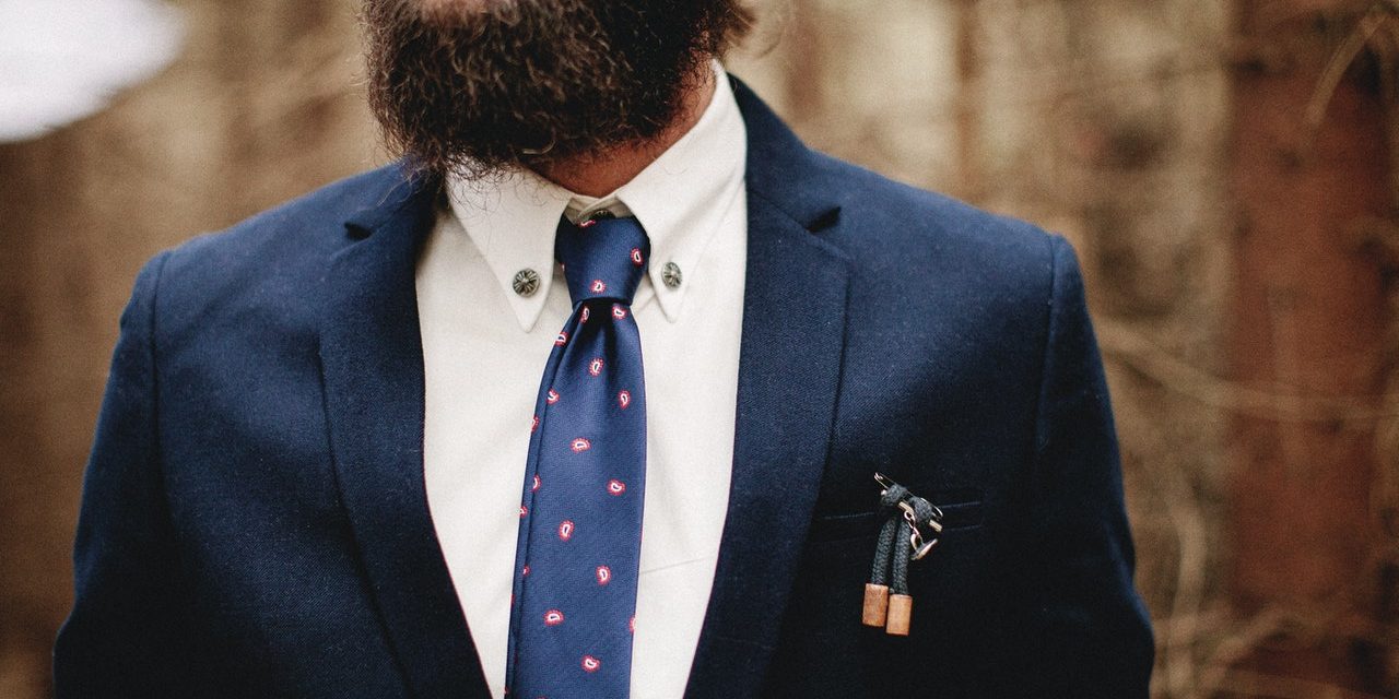 pexels-lina-kivaka-5732124 topsuits